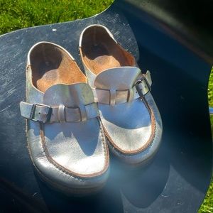 Metallic Birkenstock clog!  Size 38.